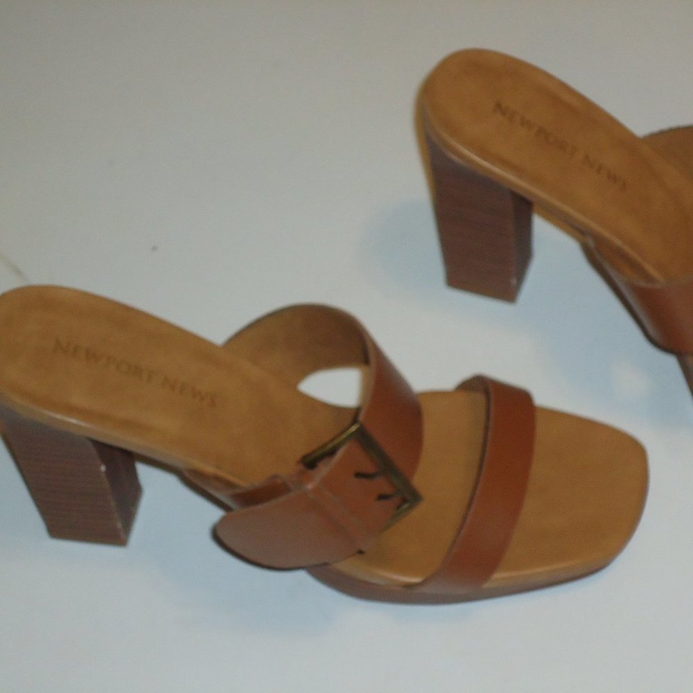 NEWPORT NEWS Leather Heels Size 9 1/2 - Picture 5 of 12